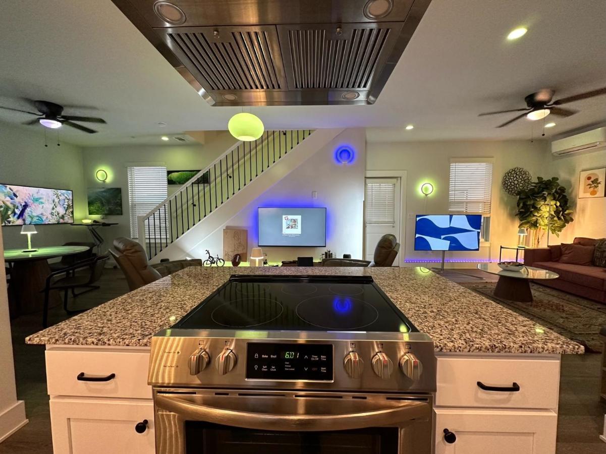 New Centennial Park Luxury Smart Home W Courtyard Фейетвилл Экстерьер фото